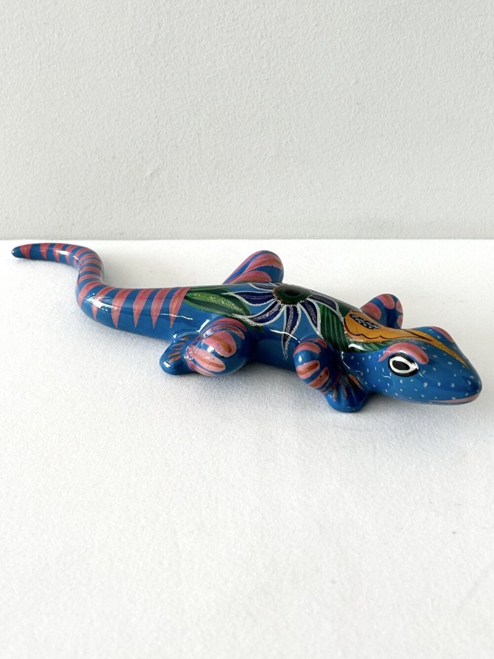 Mexican Talavera Pottery Lizard Figurine Hand Painted Terracotta 12” Folk Art